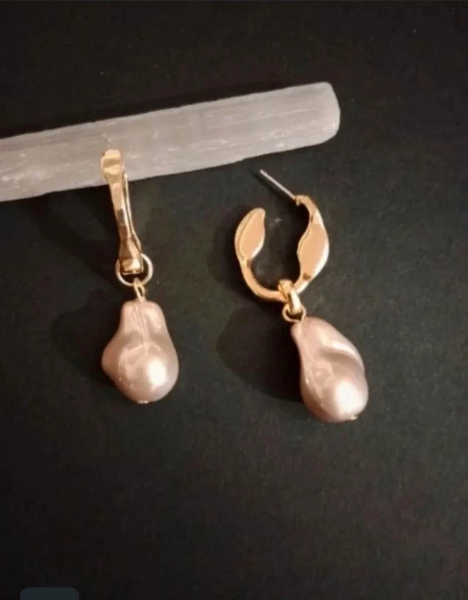 Brincos pérola champagne – photo 3